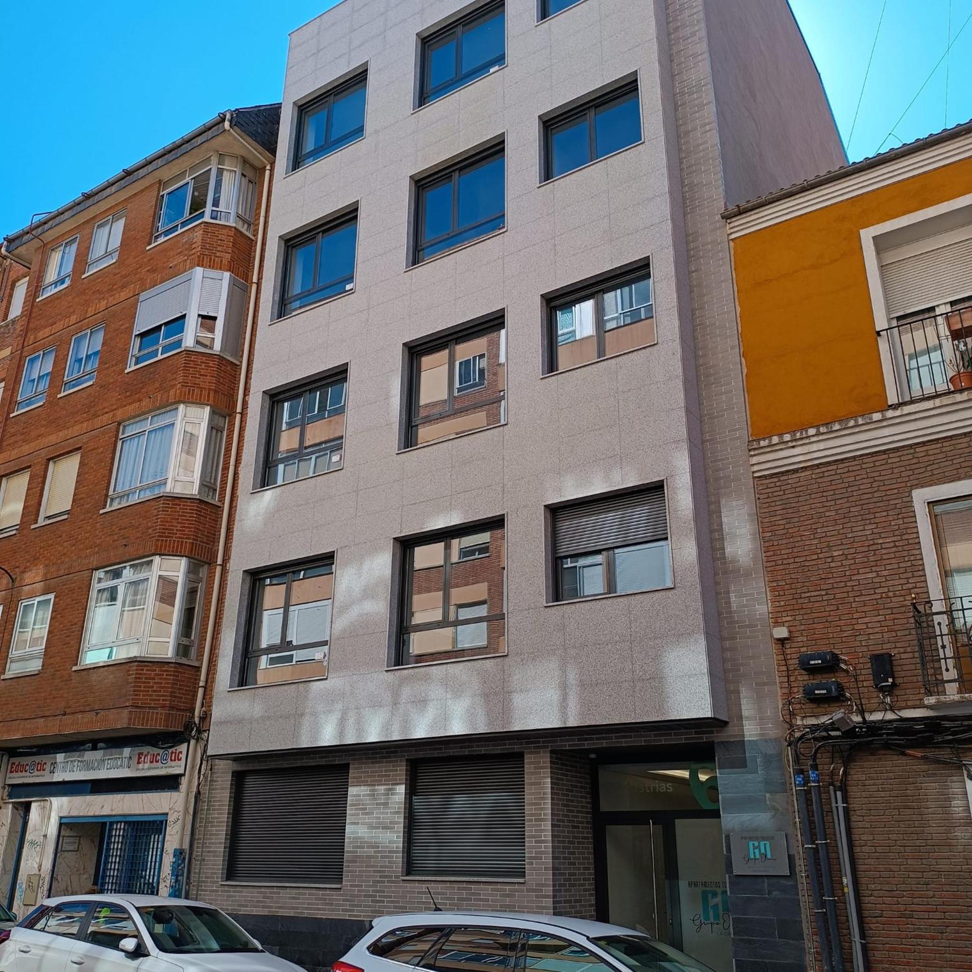 Apartamentos Go La Circular-Parking Gratuito Valladolid Exterior foto